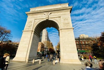 NYC TV & Movie Locations Bus Tour – Friends, Seinfeld & More - Friends apartment building: the stop you’ll want to photograph twice