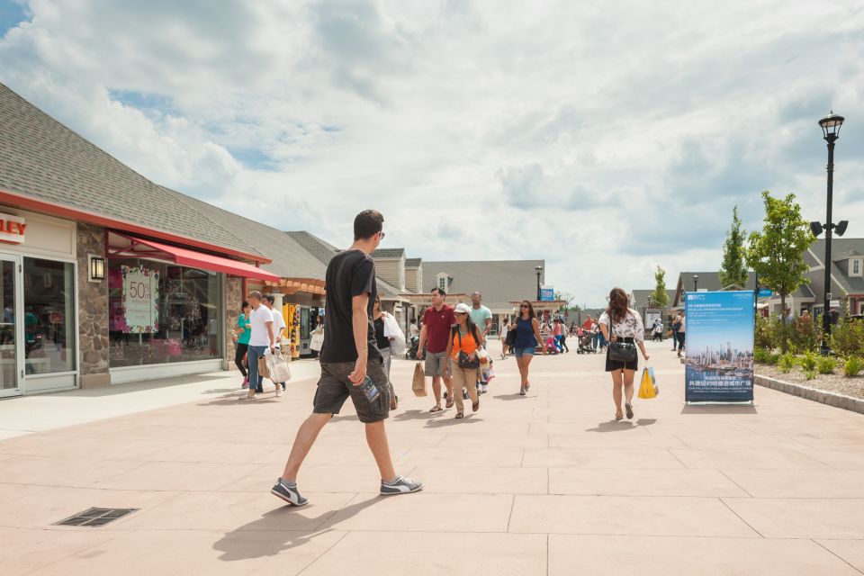 NYC: Woodbury Common Premium Outlets Shopping Trip - Choosing your departure times: how to build a real outlet schedule