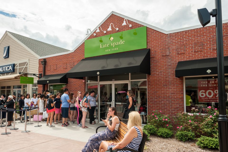 NYC: Woodbury Common Premium Outlets Shopping Trip - Food Court and breaks: shopping longer with fewer mistakes