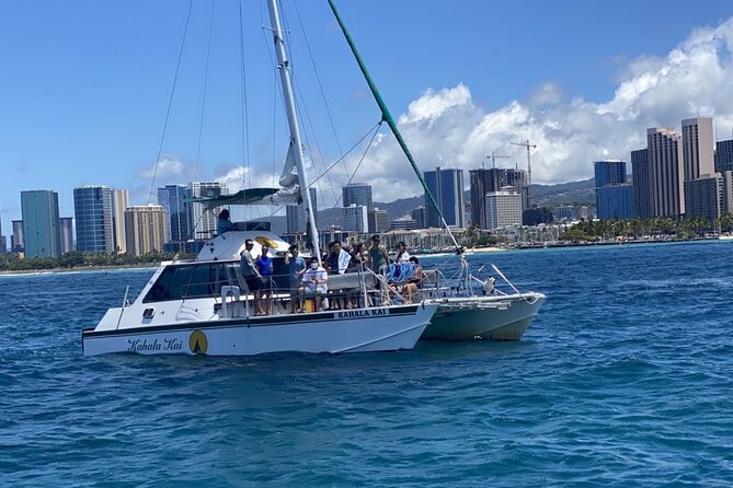 Oahu Catamaran Snorkel Tour: See Turtles 100% Guaranteed - Snacks, Drinks, and the Ride Back to Harbor