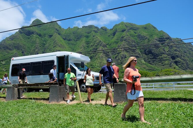 Oahu Circle Island Tour with Waimea Waterfall - Diamond Head and the East Side: Volcanic Views With Minimal Fuss