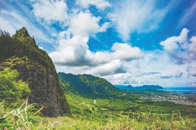 Oahu Deluxe Grand Circle Island Tour - Diamond Head and the east side: drive-by sights that set the stage