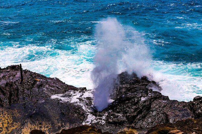 Oahu Grand Circle Island and Haleiwa Tour: 9-Hr Deluxe Experience - Haleiwa Lunch and Shopping: Surf Town Time That Actually Helps