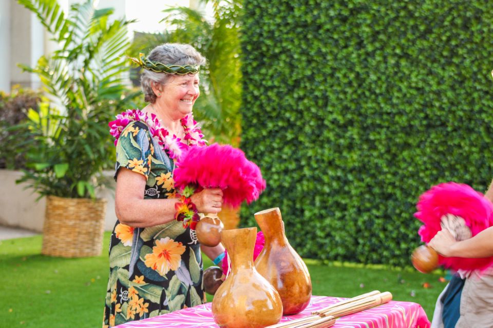 Oahu: Ka Moana Luau Dinner and Show at Aloha Tower - Getting there from Waikiki: transfers, pickup timing, and parking reality