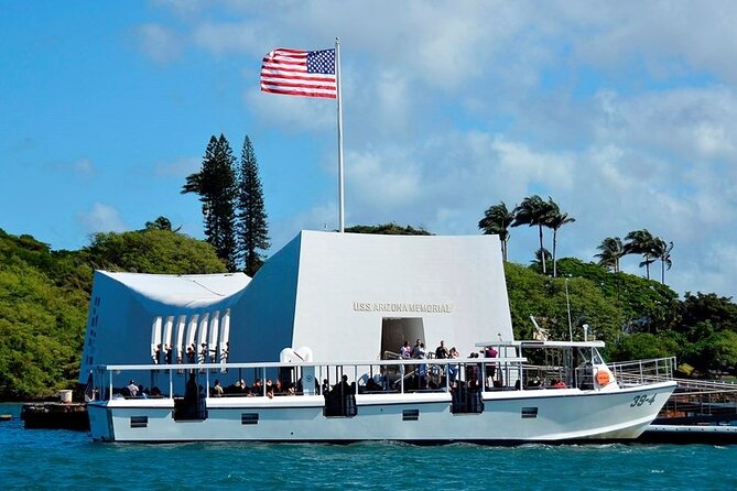 Oahu: Pearl Harbor USS Arizona Memorial - Punchbowl Crater: A Memorial That Changes the Mood