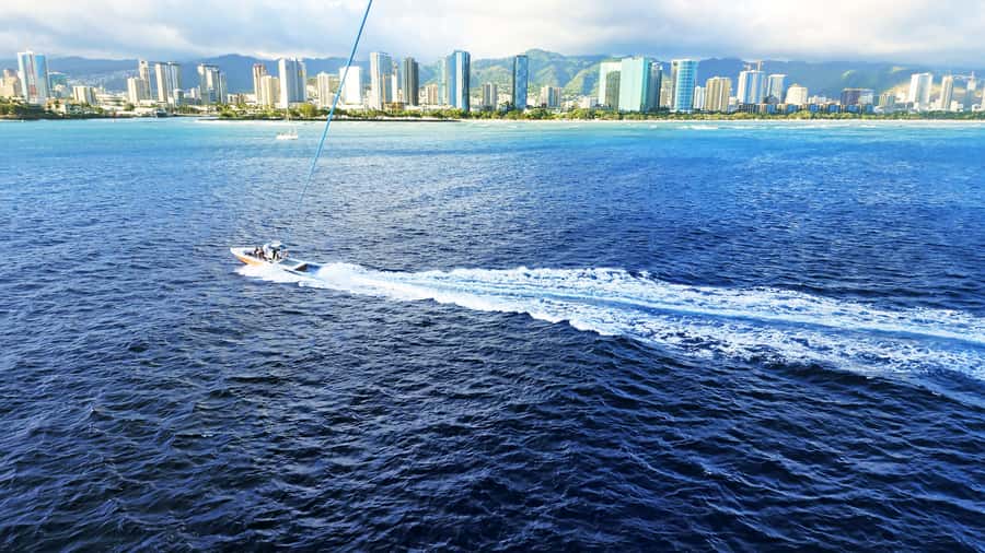 Oahu: Waikiki Parasailing - Key takeaways before you book