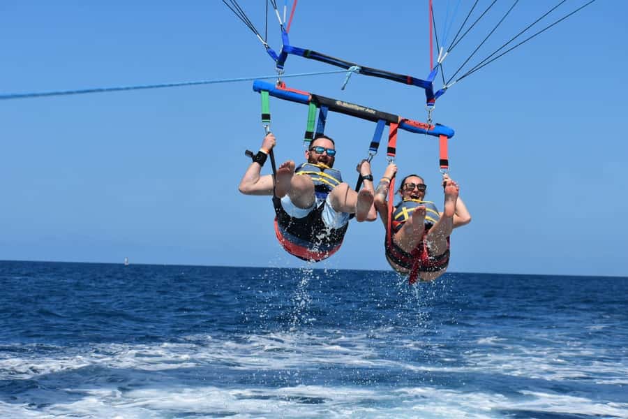 Oahu: Waikiki Parasailing - From Waikiki Beach to open water: what happens before you fly