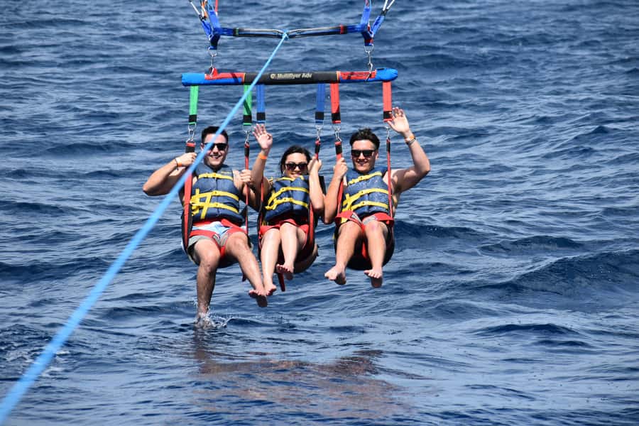 Oahu: Waikiki Parasailing - Diamond Head, beaches, and city views: where to look during your glide
