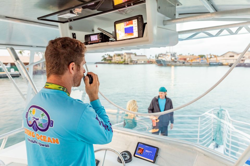 Oahu: Waikiki Turtle Canyons Cruise and Snorkel Excursion - Safety and staff attention: why this tour gets such strong marks