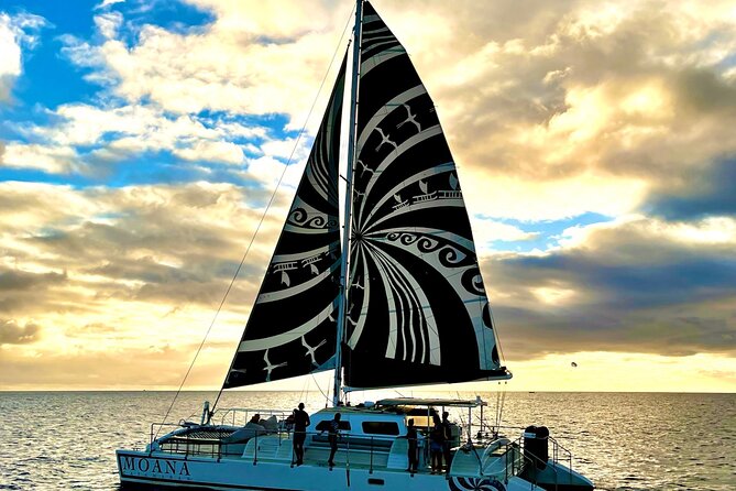 Oahu's Waikiki Coast: Moana’s Sunset Cocktail Sail - Waikiki’s Sunset, But With Breathing Room