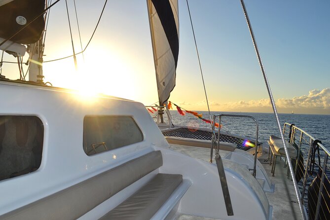 Oahu's Waikiki Coast: Moana’s Sunset Cocktail Sail - Diamond Head and Waikiki in a New Angle
