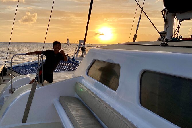 Oahu's Waikiki Coast: Moana’s Sunset Cocktail Sail - Barefoot Sailing: Comfort Trade-Off (And How to Handle It)