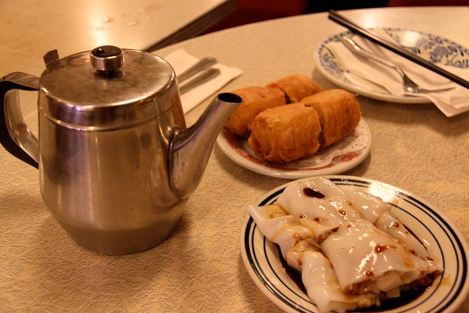 Original NYC Guided Food Tour of Chinatown and Little Italy - Drinks and dining style: alcohol included, so plan your night