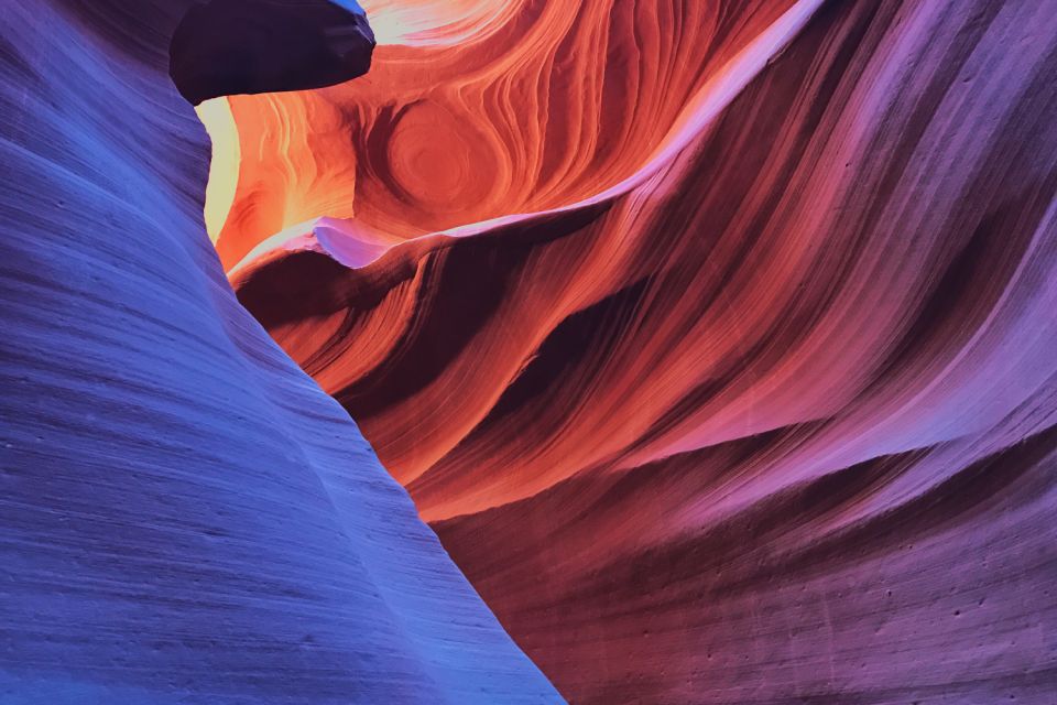 Page: Lower Antelope Canyon Entry and Navajo Guided Tour - Stop 2: the 1-hour Navajo guided walk through the Lower Canyon