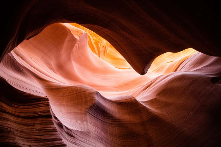 Page: Lower Antelope Canyon Walking Tour with Navajo Guide - Lower Antelope Canyon Walk: why the light makes it feel unreal