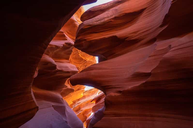 Page: Lower Antelope Canyon Walking Tour with Navajo Guide - What to bring (and what to leave behind)