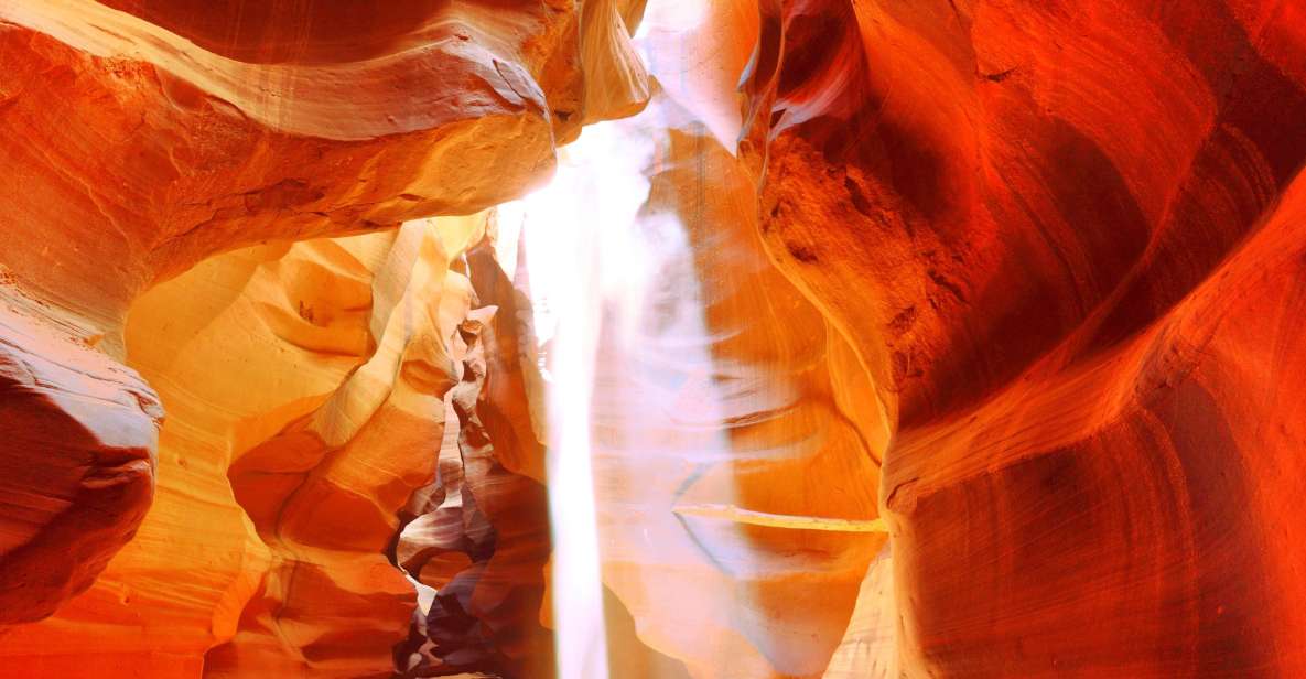 Page: Upper Antelope Canyon Prime Time Entry & Navajo Guide. - The walk inside Upper Antelope Canyon: easy route, timed experience