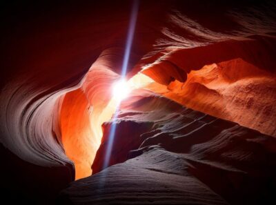 Page: Upper Antelope Canyon Prime Time Entry & Navajo Guide. - Getting started at Tse Bighanilini Tours and the van-to-canyon rhythm