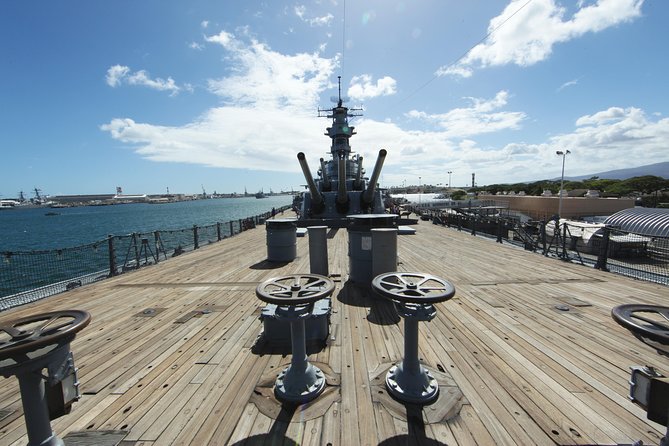 Pearl Harbor History Remembered Tour from Ko Olina - Morning Ride: Ko Olina Pickup and the Honolulu Context Drive
