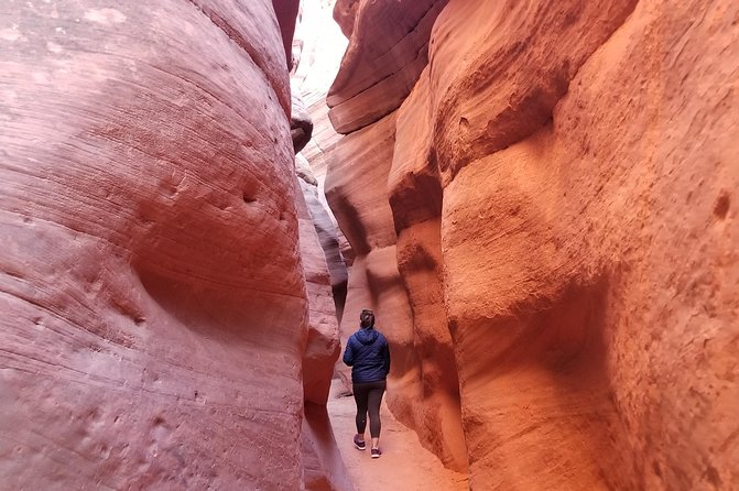 Peek-A-Boo Slot Canyon Tour UTV Adventure (Private) - Red Canyon Trailhead to the Slot Canyon: The 2-Hour Rhythm