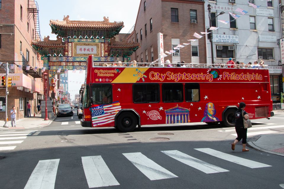 Philadelphia: Double-Decker Hop-on Hop-off Sightseeing Tour - Guides, Humor, and Why the Live Narration Matters