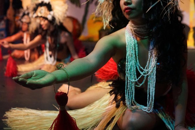 Polynesian Fire and Dinner Show Ticket in Daytona Beach - Seating, crowd size, and the feel of the room