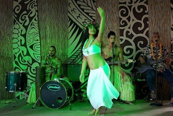 Polynesian Fire Luau and Dinner Show Ticket in Myrtle Beach - Buffet dinner with tea and water: good fuel before the fire