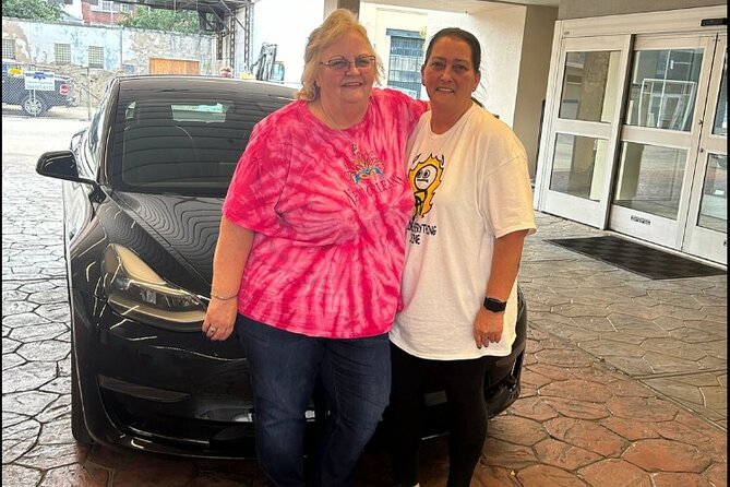Private Airport Transfer From New Orleans - The chauffeur process: confirmation, tracking, and bag help that actually helps