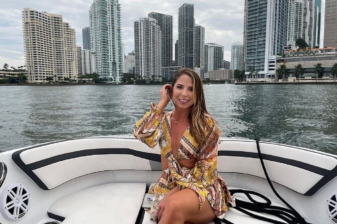 Private Boat Ride in Miami with Experienced Captain and Champagne - Captains and pacing: why names like Rafael and Jorge matter
