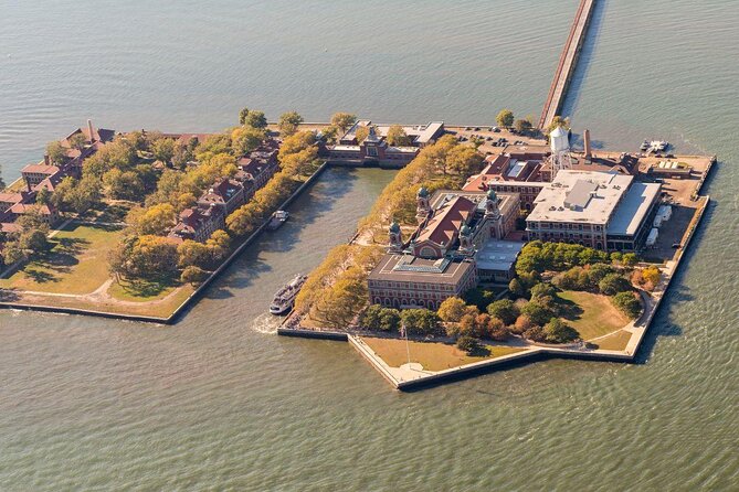 Private Statue of Liberty and Ellis Island Tour - Private Liberty and Ellis: Why Paying for Less Crowd Stress Works