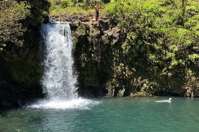 Rainforest Tour to Hana and Beyond - Kahului pickup at 6:30 am: the day starts early for a reason