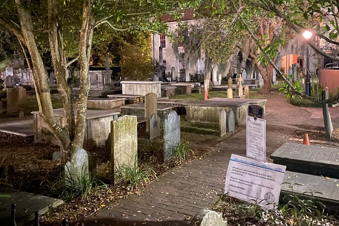Real Hauntings of Charleston! (Small Group Ghost Tour) - Should you book this Real Hauntings of Charleston tour?