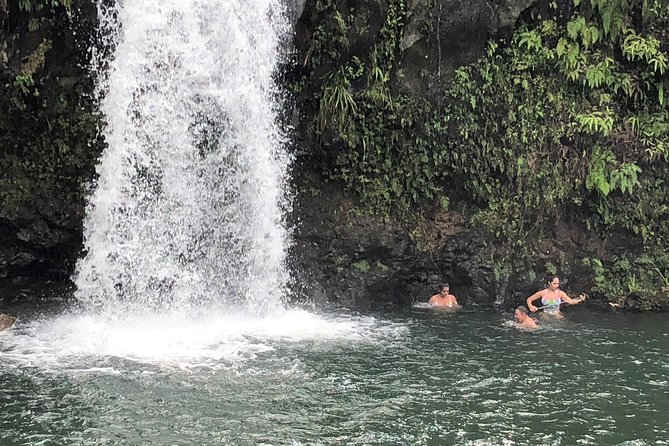 Road to Hana: Full-Day Scenic Drive with Blacksand & Waterfalls - Hana Farms and Aunty Sandy’s: the roadside food loop you’ll actually remember