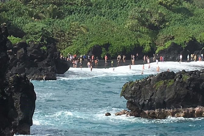Road to Hana: Full-Day Scenic Drive with Blacksand & Waterfalls - Waterfalls and swim time: Pua‘a Ka‘a and the drive-thru falls moments