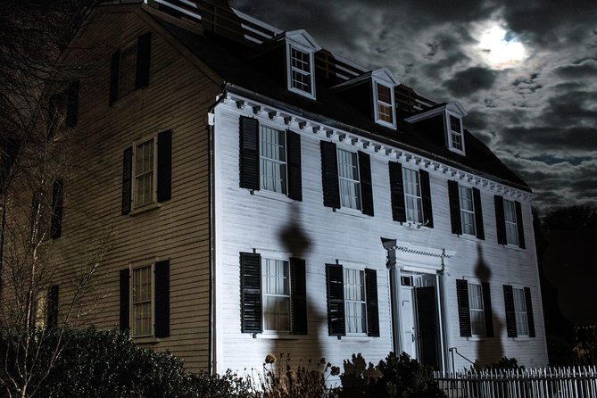 Salem Ghost Tour: Witches & Wicked Whispers - Stop 3: Ropes Mansion (Built 1727) and the Abigail Ropes Fireplace Accident Story