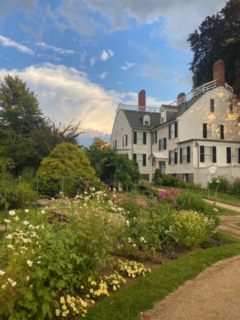 Salem, MA: History and Hauntings Guided Walking Tour - Key things you’ll notice on this walk