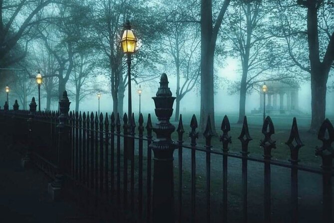 Salem's Best Ghost Tour - Weather and comfort: rain or moonlight
