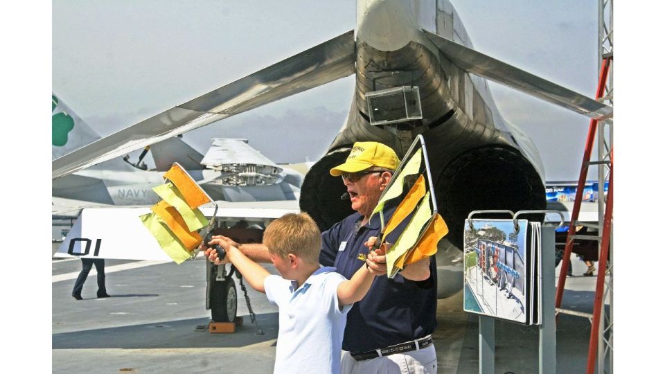 San Diego: USS Midway Museum Entry Ticket - Who should book USS Midway Museum tickets?