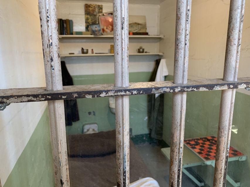 San Francisco: Alcatraz with San Francisco Bay Cruise - Inside Alcatraz: what the audio guide does better than a standard tour