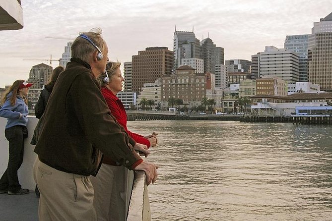 San Francisco: Bridge to Bridge Cruise (90-minutes) - On-board comfort, space, and the reality of waiting