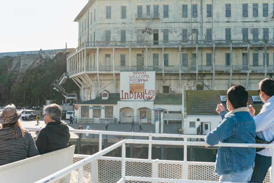 San Francisco: Skip-the-Line Escape from The Rock Bay Cruise - Audio guide and languages: how to make the narration work for you