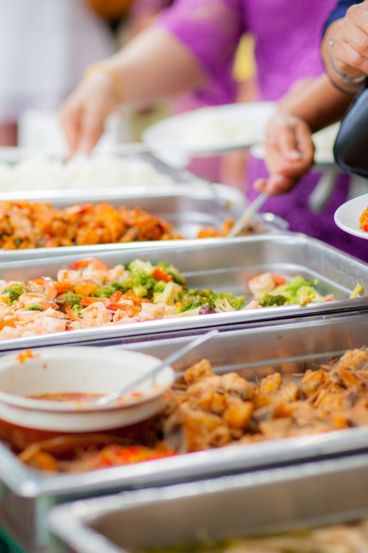Savannah: Buffet Dinner Cruise with Live Entertainment - Three Floors of Music: From 50s Hits to Dance Floor Energy