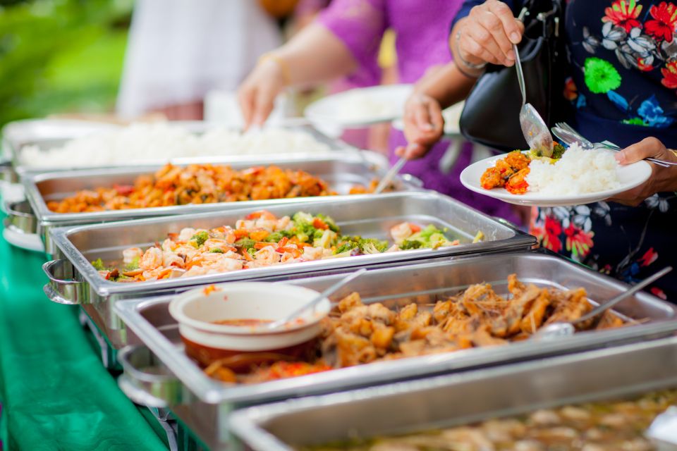 Savannah: Buffet Dinner Cruise with Live Entertainment - Meeting at 9 East River Street and Getting On Time