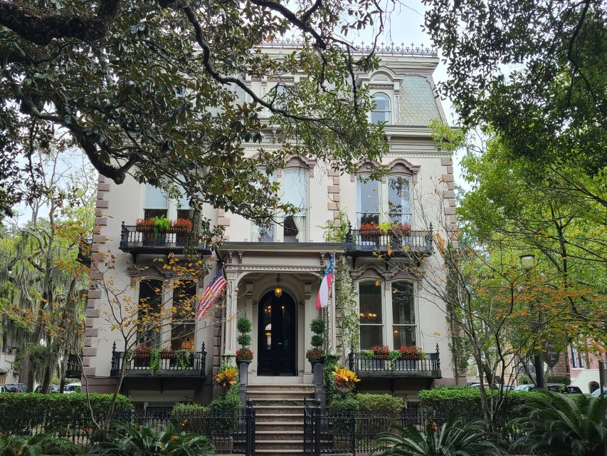 Savannah: Old Town Hop-On Hop-Off Trolley Tour - Why a Savannah trolley loop helps you see more with less effort