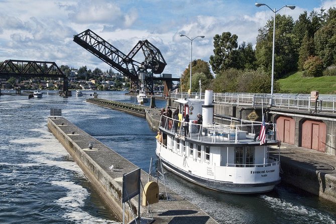 Seattle City and Snoqualmie Falls Half-Day Guided Tour - Fishermen’s Terminal or Ballard Locks: seasonal wildlife and boats