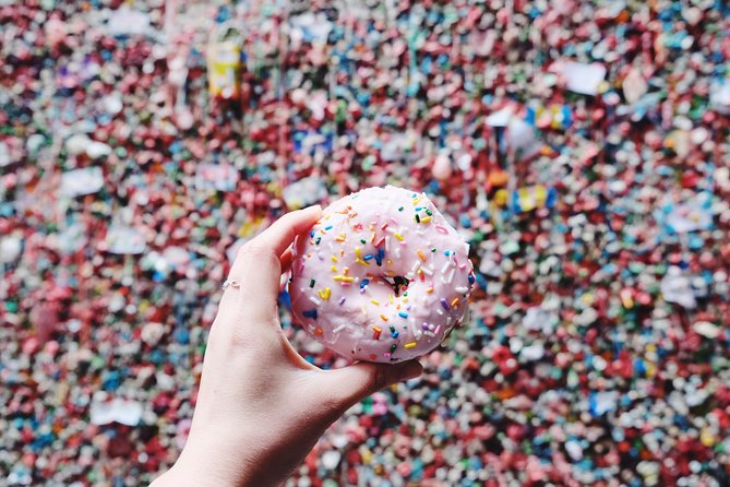 Seattle Delicious Donut Adventure & Walking Food Tour - Dahlia Bakery: A Mid-Tour Sweet Reset