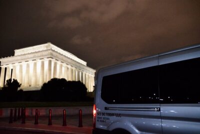 Small Group National Mall Night Tour with 10 Top Attractions - Meeting at the Grand Hyatt and Getting Sorted Fast