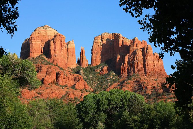 Small Group or Private Sedona and Native American Ruins Day Tour - Sedona Free Time: How to Use Your 2–3 Hours in Uptown