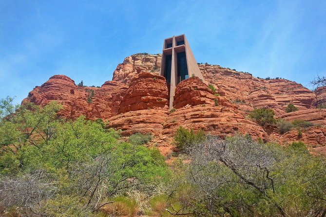 Small Group or Private Sedona and Native American Ruins Day Tour - Guides on the Road: Why the Narration Can Matter