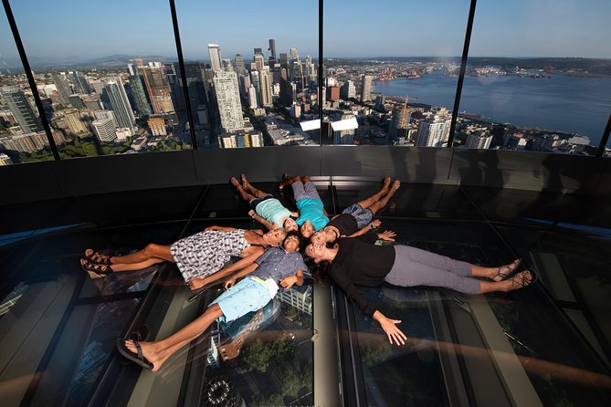Space Needle and Chihuly Garden and Glass Combination Ticket - Photo, Weather, and Practical Comfort Tips